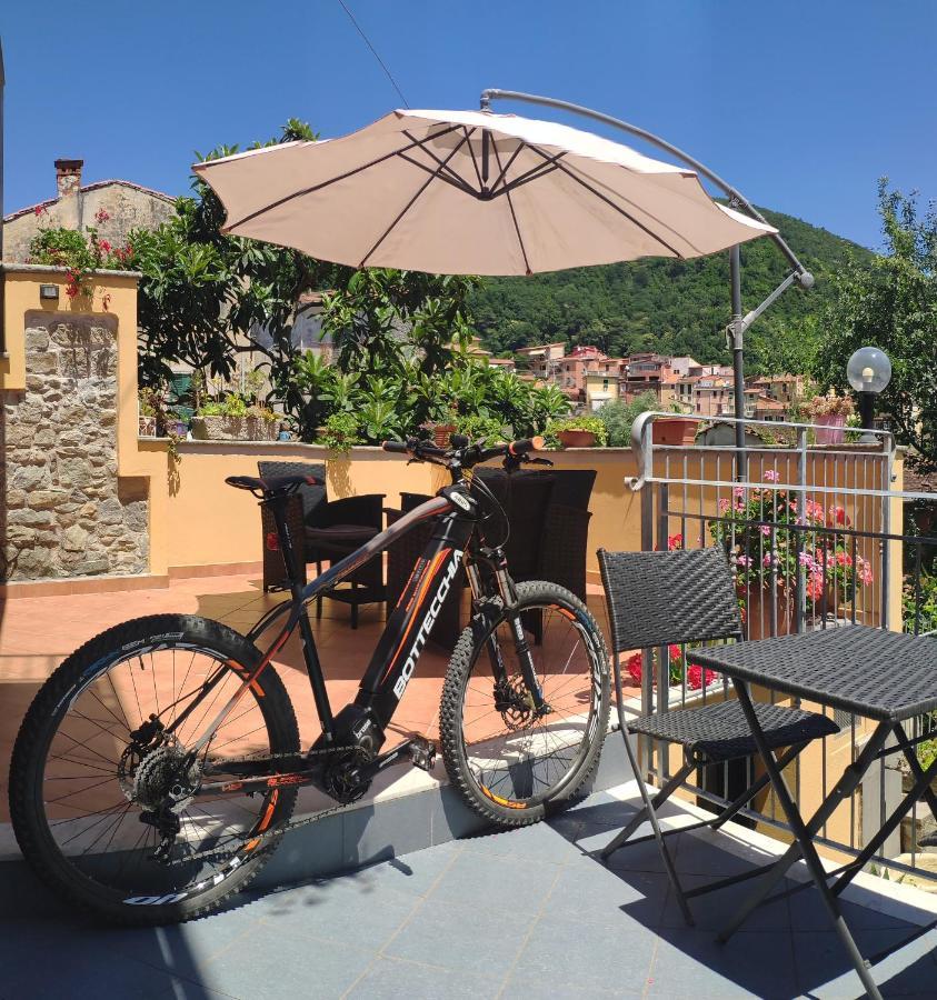 Pietra Di Mare Hotell Biassa Exteriör bild